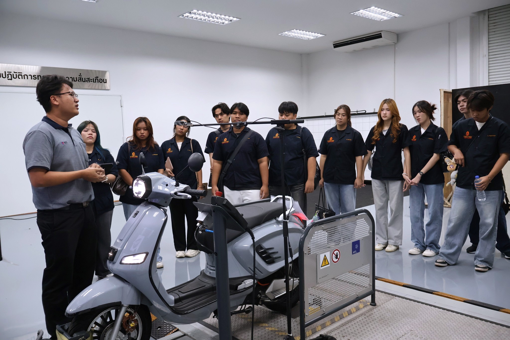 Eei Tech Testing Center สถาบันไฟฟ้าและอิเล็กทรอนิกส์ I EEI มจธ. เยี่ยมชม EEI ศึกษาเทคโนโลยี ...